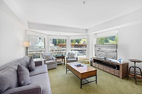 Le Chamois by Whistler Premier