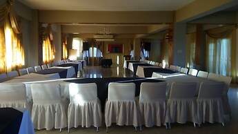 Art-Deco Beach Hotel