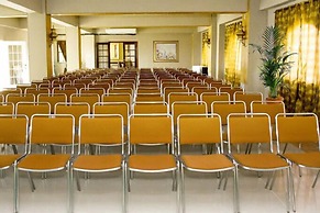 Art-Deco Beach Hotel