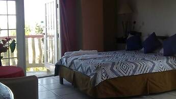 Art-Deco Beach Hotel