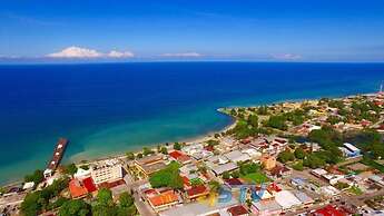 Art-Deco Beach Hotel