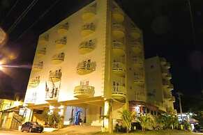 Art-Deco Beach Hotel