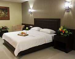 Bamboo Inn Hotel & Cafe