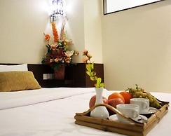 Bamboo Inn Hotel & Cafe