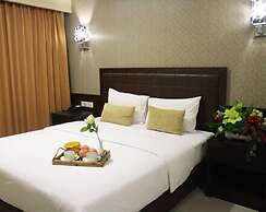 Bamboo Inn Hotel & Cafe