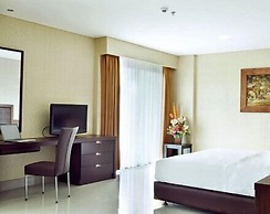 Bamboo Inn Hotel & Cafe