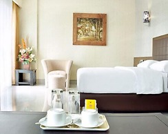 Bamboo Inn Hotel & Cafe