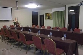 Bamboo Inn Hotel & Cafe