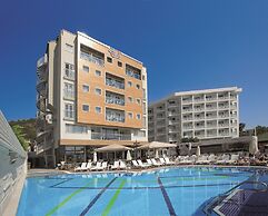 Cettia Beach Resort - Adults Only