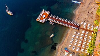 Cettia Beach Resort - Adults Only