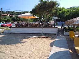 Hotel Loukas Vrachos