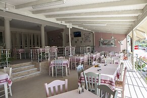 Hotel Loukas Vrachos