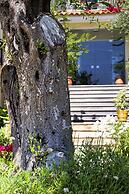 Hotel Loukas Vrachos