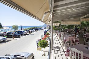 Hotel Loukas Vrachos