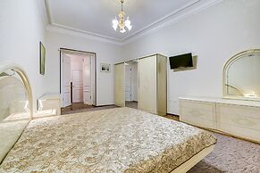 Guest Rooms at Marata Street 8-5