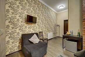 Guest Rooms at Marata Street 8-5