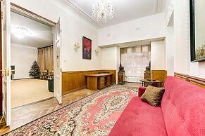 Guest Rooms at Marata Street 8-5