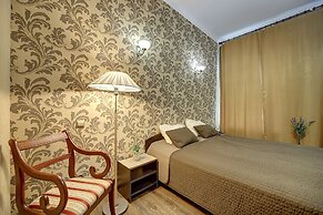 Guest Rooms at Marata Street 8-5