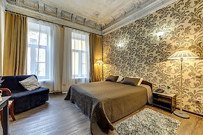 Guest Rooms at Marata Street 8-5