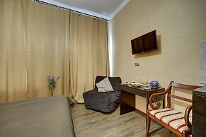 Guest Rooms at Marata Street 8-5