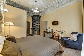 Guest Rooms at Marata Street 8-5