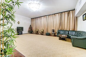 Guest Rooms at Marata Street 8-5