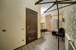 Guest Rooms at Marata Street 8-5