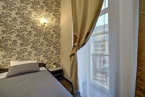 Guest Rooms at Marata Street 8-5