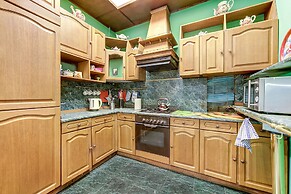 Guest Rooms at Marata Street 8-5