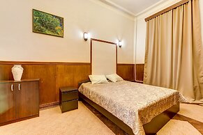 Guest Rooms at Marata Street 8-5