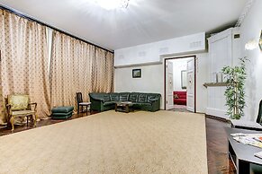 Guest Rooms at Marata Street 8-5