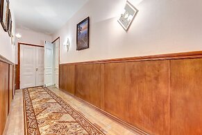 Guest Rooms at Marata Street 8-5