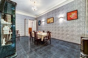 Guest Rooms at Marata Street 8-5