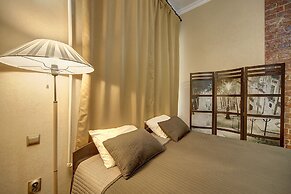 Guest Rooms at Marata Street 8-5