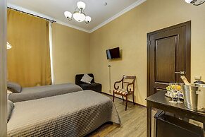 Guest Rooms at Marata Street 8-5