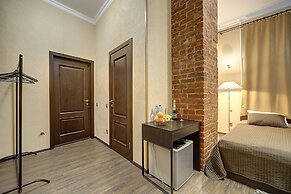 Guest Rooms at Marata Street 8-5