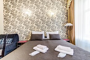 Guest Rooms at Marata Street 8-5