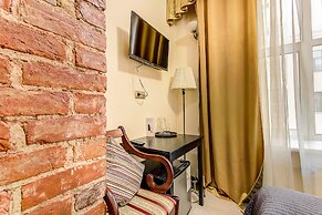 Guest Rooms at Marata Street 8-5