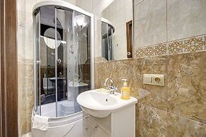 Guest Rooms at Marata Street 8-5