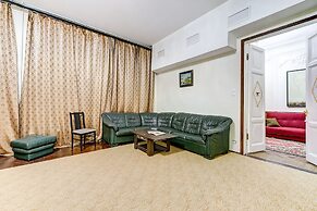 Guest Rooms at Marata Street 8-5