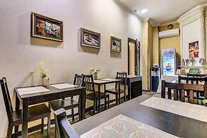 Guest Rooms at Marata Street 8-5