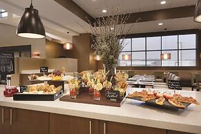 Embassy Suites by Hilton Akron Canton Airport