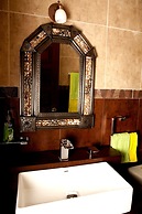 Las 7 Maravillas - Adults Only