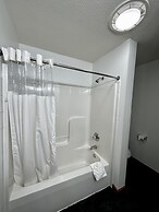 Attica Inn