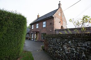 OYO Elm Farm Country House, Norwich Airport