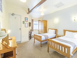 OYO Elm Farm Country House, Norwich Airport