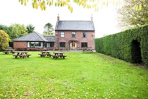 OYO Elm Farm Country House, Norwich Airport