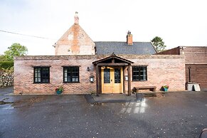 OYO Elm Farm Country House, Norwich Airport