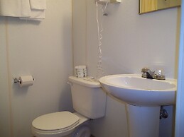 Sudbury Court Motel and RV Park