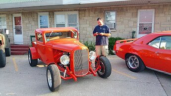 Sudbury Court Motel and RV Park